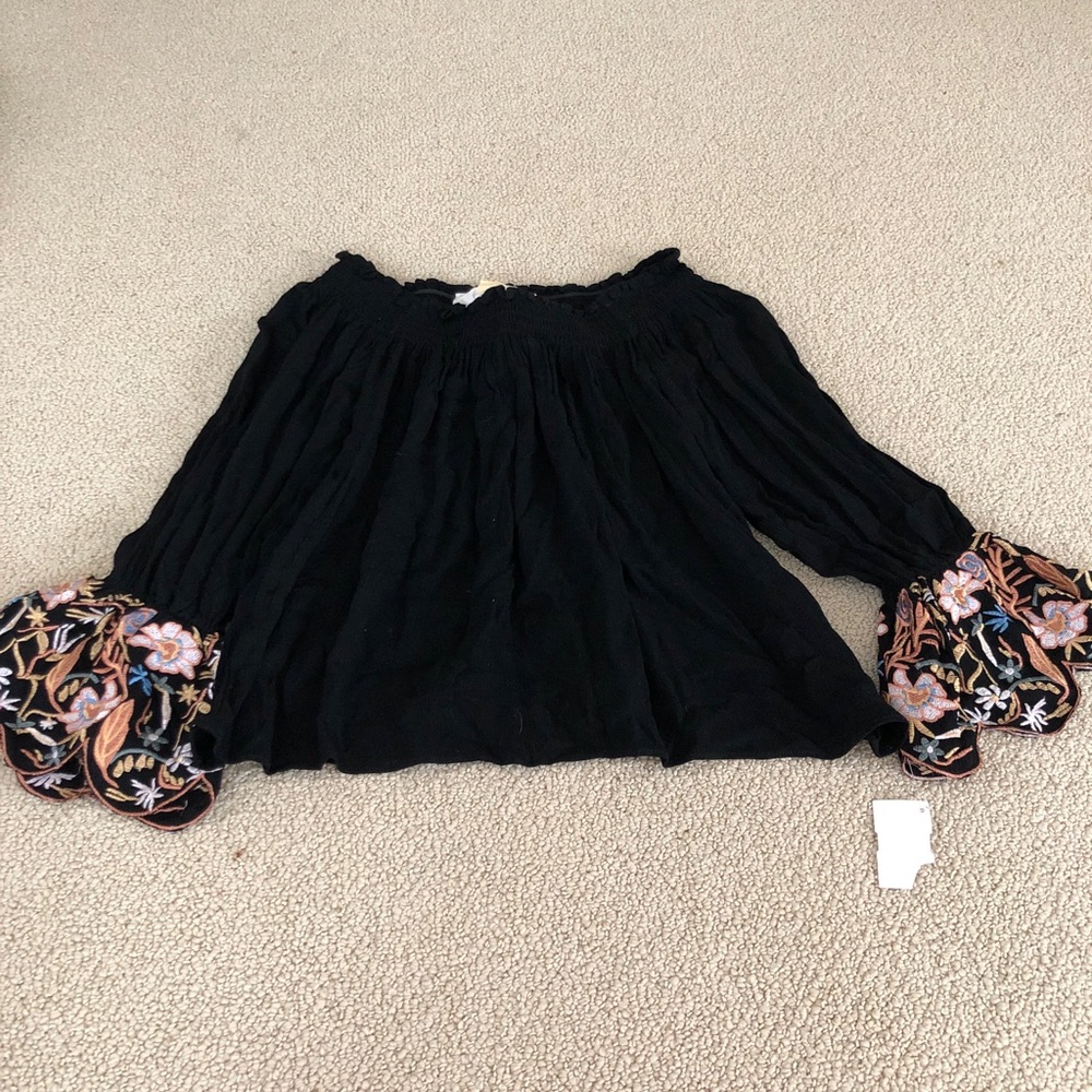 Off shoulder embroidered sleeve top